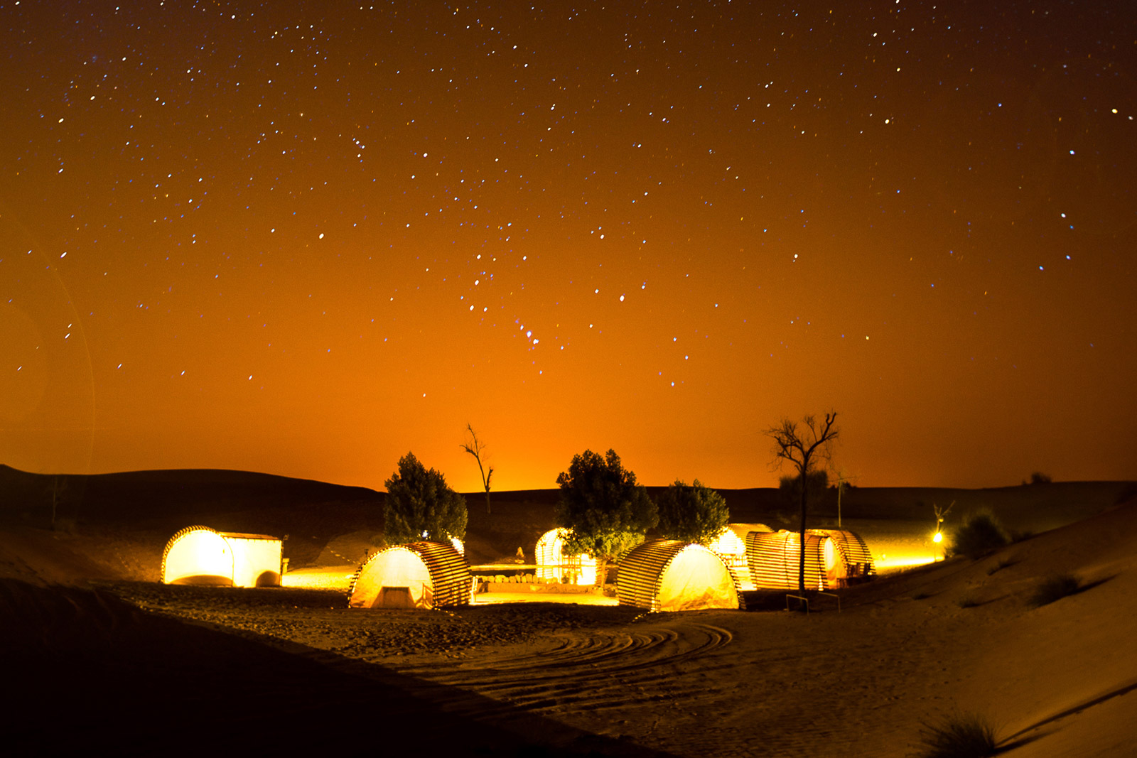 沙漠星星酒店璀璨夜空 - 中卫景点 - 华侨城旅游网