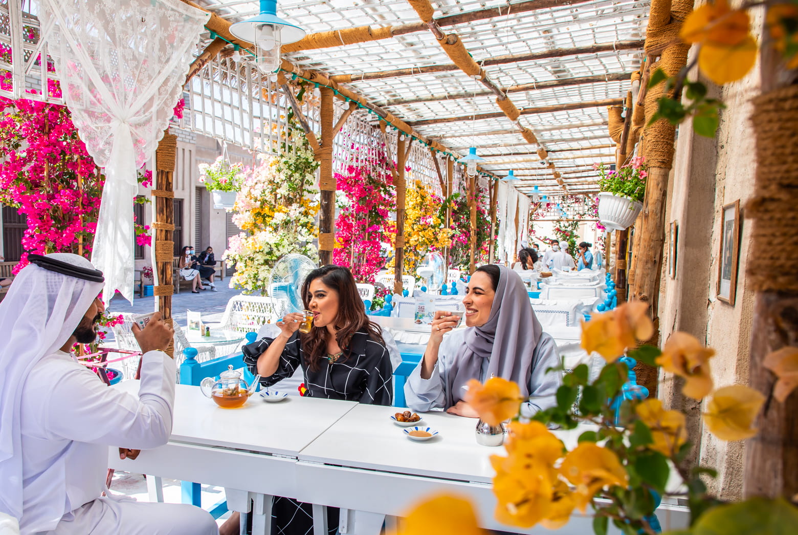 garden cafe outdoor dining dubai