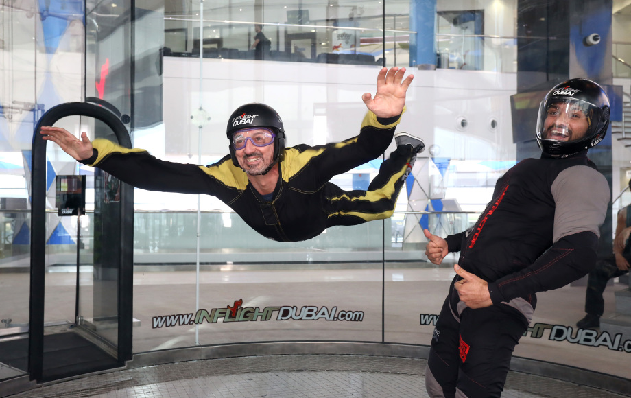 室内跳伞只是迪拜夏季众多有趣的活动之一。