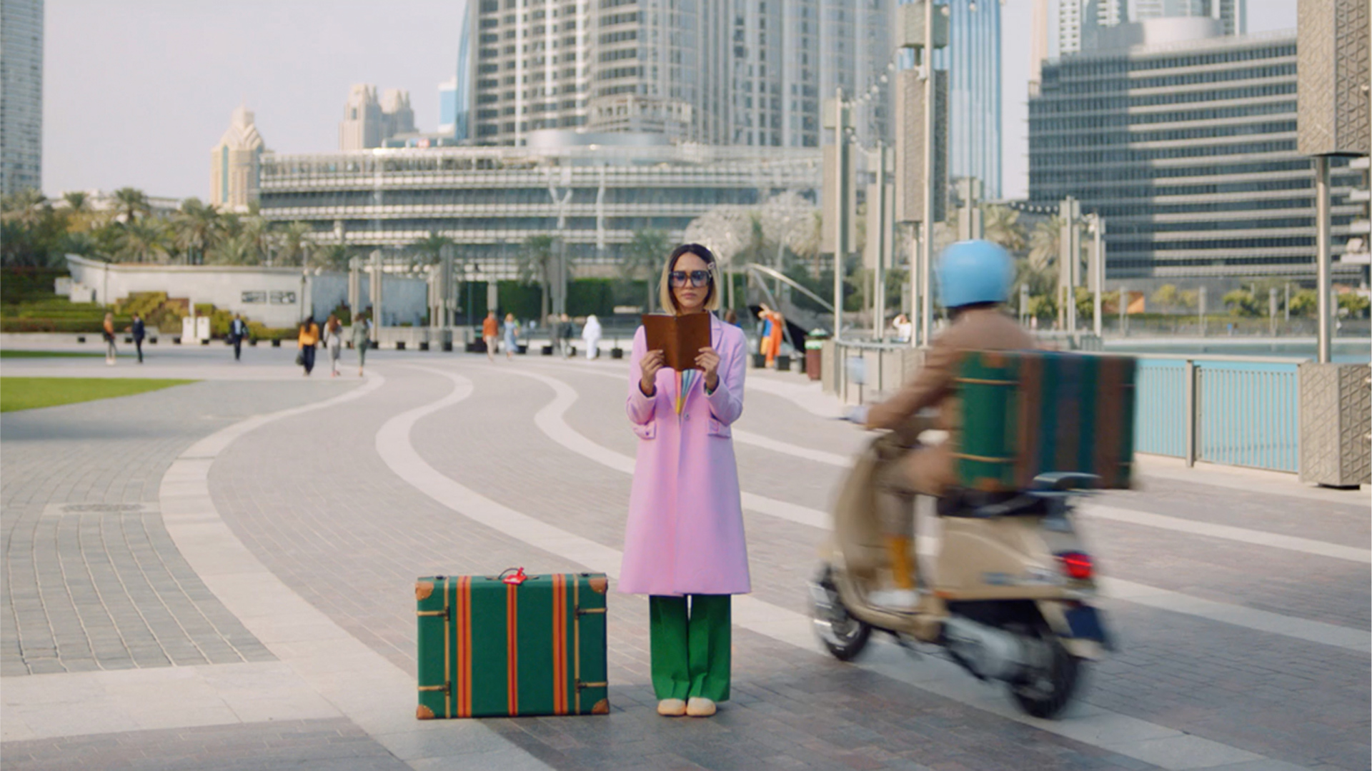 dubai-presents-romcom-still-4