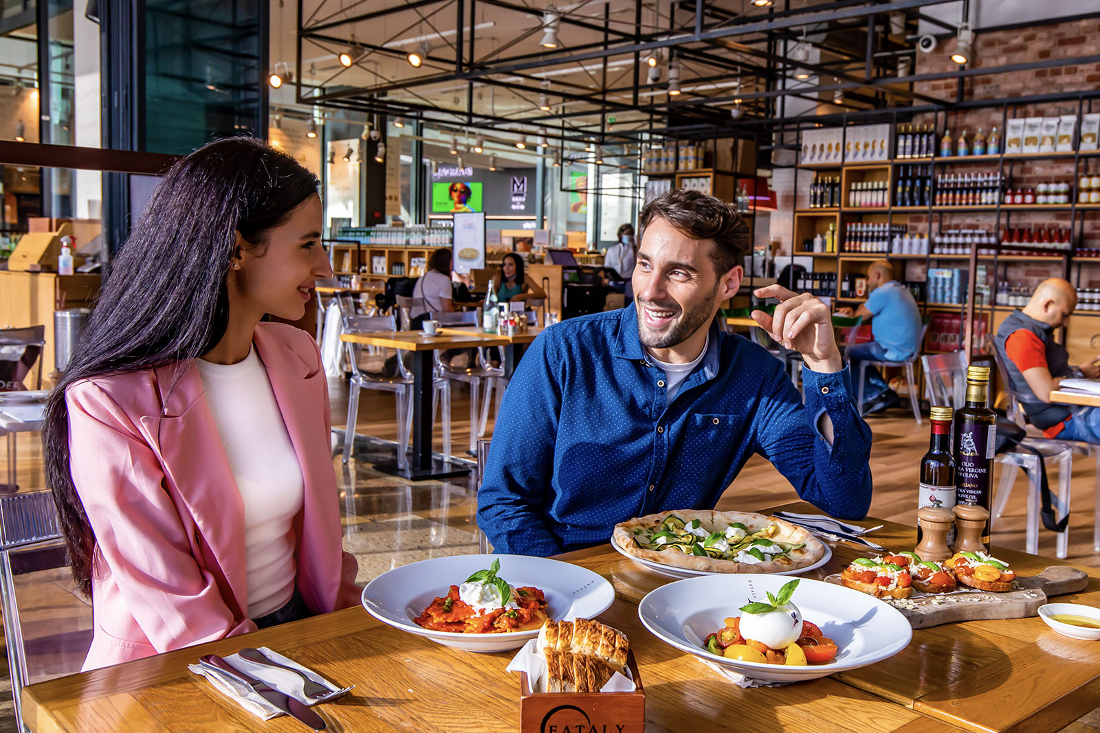 Dubai presents rom com foodie-header