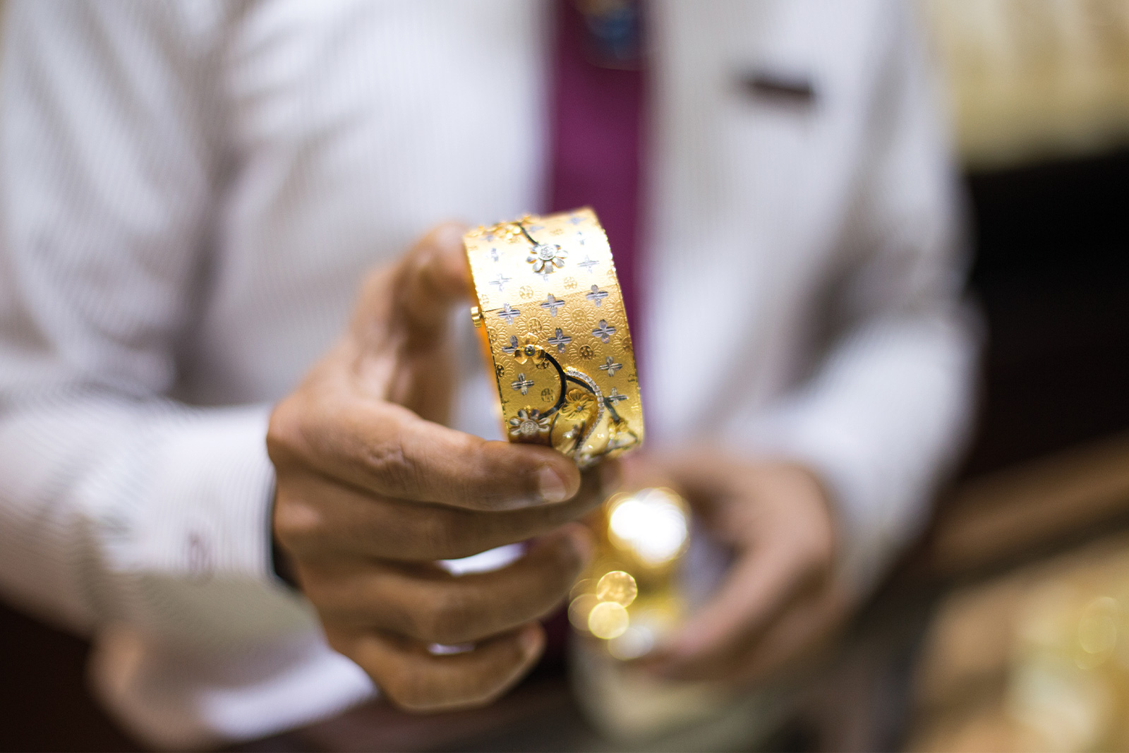 spy-media-gold-souk