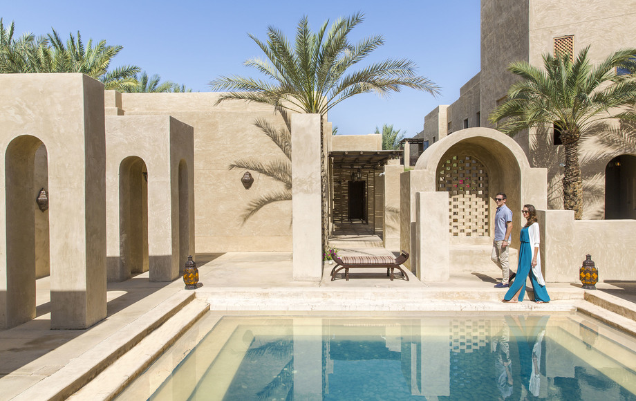 places-to-stay-luxury-hotel-1